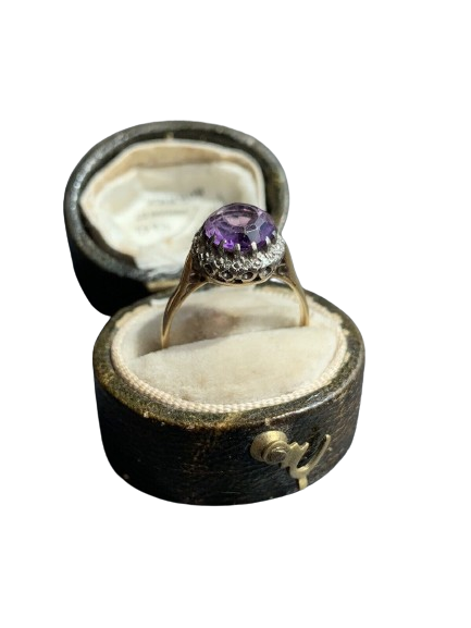 Vintage 18 Ct Gold and Platinum Ring Amethyst Diamonds Size M and half